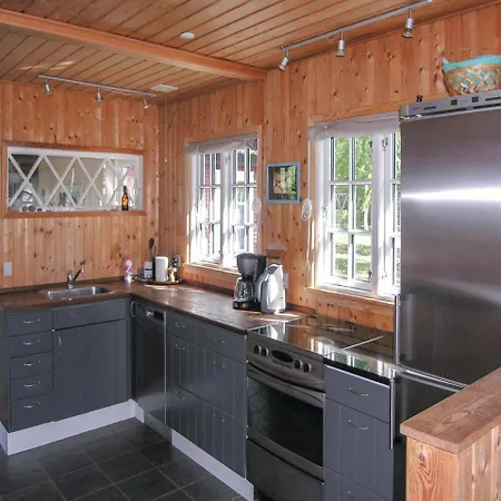 Dom wakacyjny Three-bedroom Holiday In *
